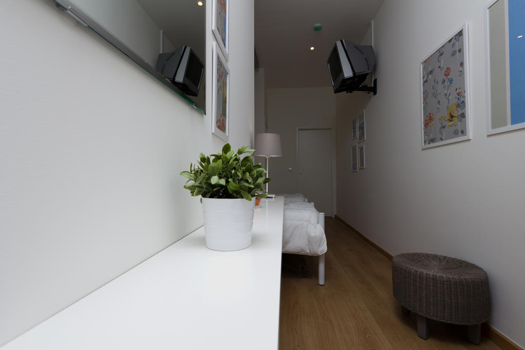 Turismo Do Seculo Hotel Estoril Bilik gambar A typical bedroom at the University of Nottingham's halls of residence