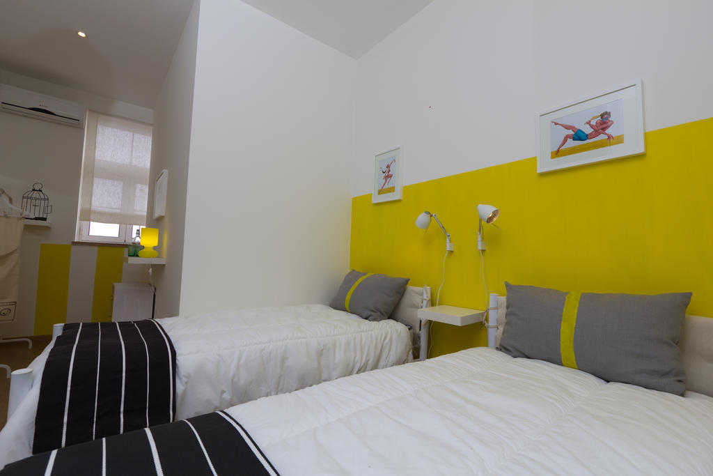 Turismo Do Seculo Hotel Estoril Bilik gambar A room at the hotel