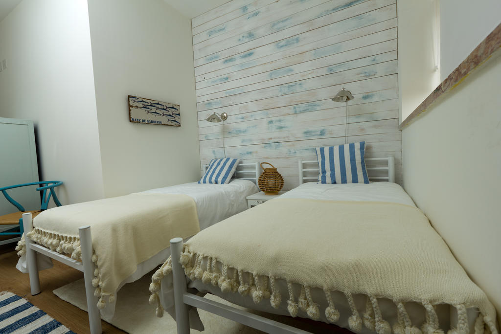 Turismo Do Seculo Hotel Estoril Bilik gambar A guest room at the hotel