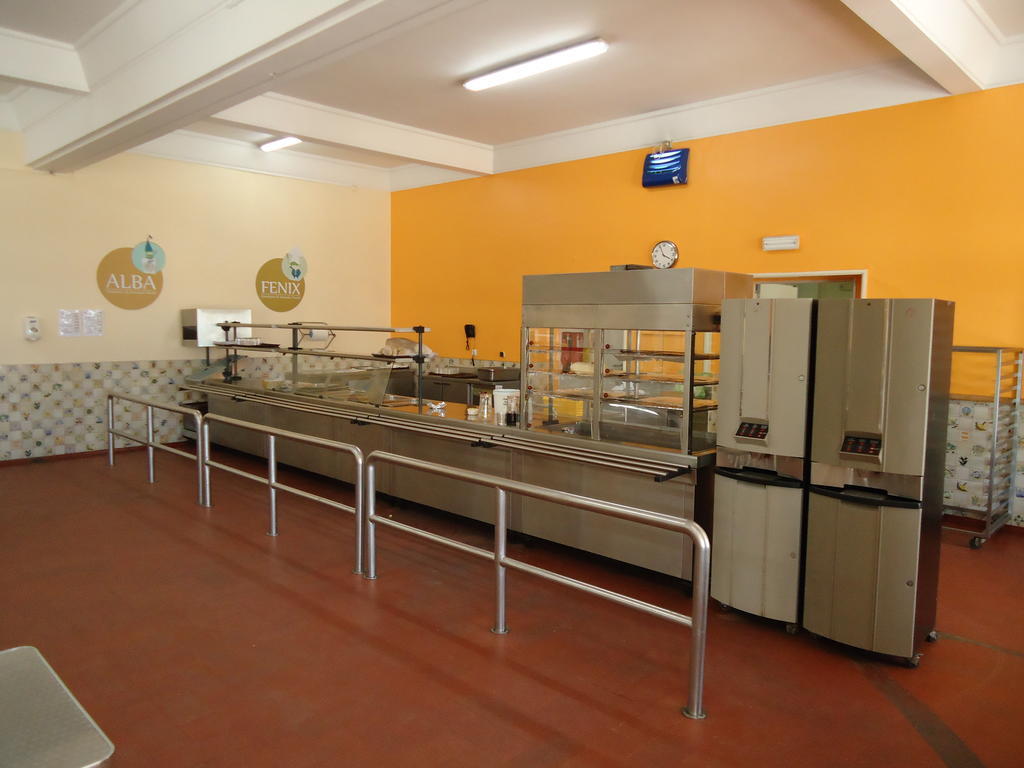 Turismo Do Seculo Hotel Estoril Luaran gambar The kitchen at the hostel